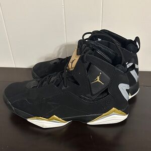 Nike Black and Gold Men's Shoes